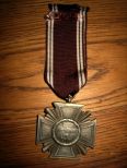 Выслуга в NSDAP 10 лет в бронзе.